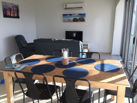 Penneshaw Oceanview Apartments - Grafton Accommodation 13