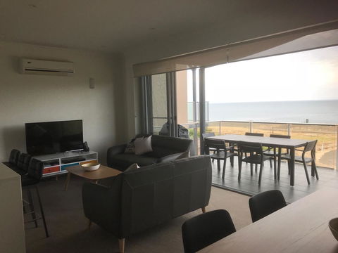 Penneshaw Oceanview Apartments - Grafton Accommodation 1