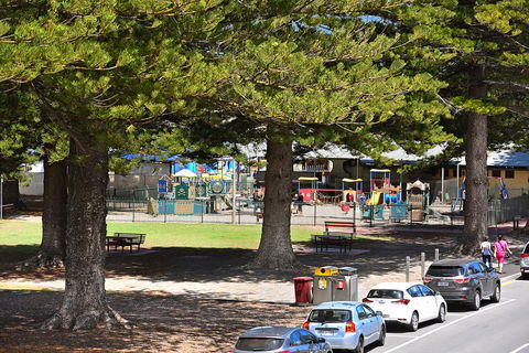 Breeze Beachfront Apartment - Grafton Accommodation 2