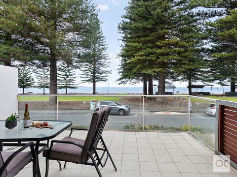 Breeze Beachfront Apartment - Grafton Accommodation 34