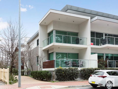 Breeze Beachfront Apartment - Grafton Accommodation 24