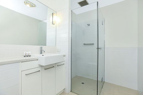 Breeze Beachfront Apartment - Grafton Accommodation 14
