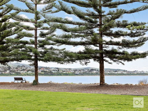 Breeze Beachfront Apartment - Grafton Accommodation 31