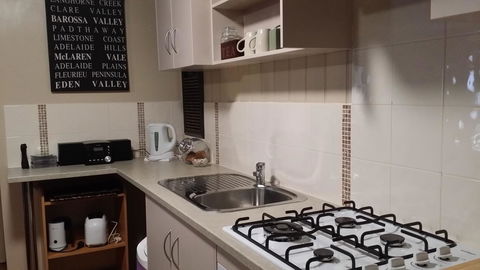 Little Para Cottage Tanunda - Grafton Accommodation 7