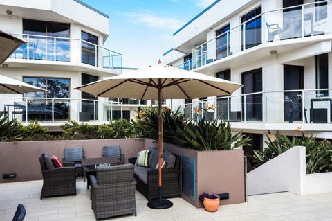 Bayview Beachfront Apartments, In Town Right On The Beach - Grafton Accommodation 26