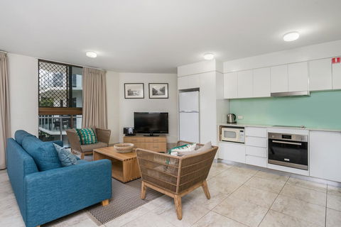 Bayview Beachfront Apartments, In Town Right On The Beach - Grafton Accommodation 40