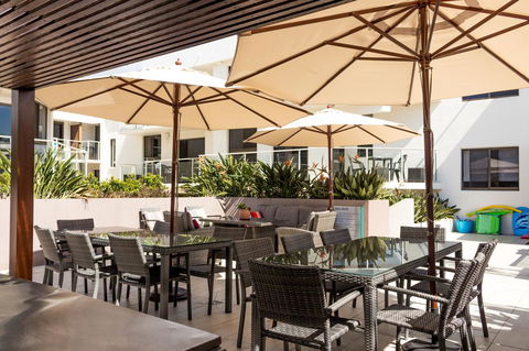 Bayview Beachfront Apartments, In Town Right On The Beach - Grafton Accommodation 25