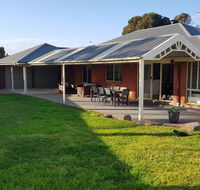 Aldinga Beach overnighter or getaway home - Grafton Accommodation