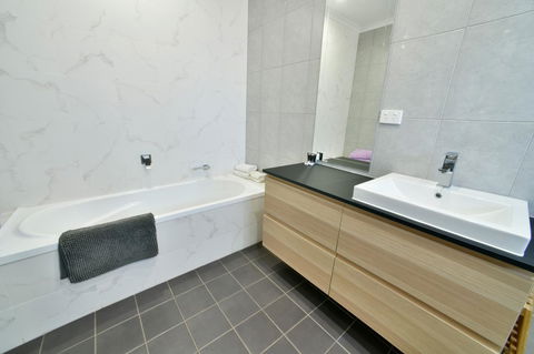 Great Northern Lodge - Grafton Accommodation 3