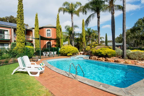 Clare Country Club - Grafton Accommodation 8