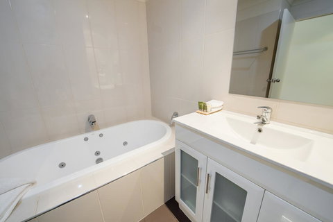 Clare Country Club - Grafton Accommodation 23