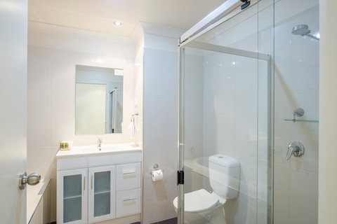 Clare Country Club - Grafton Accommodation 24