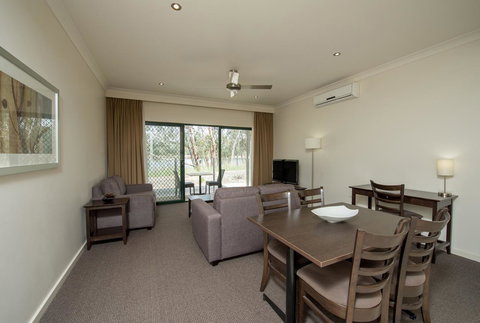Clare Country Club - Grafton Accommodation 14