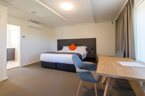 Mick O\'Sheas - Grafton Accommodation 29