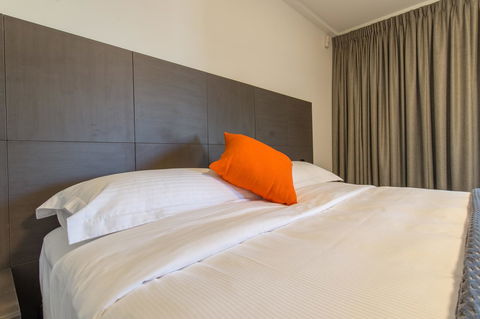 Mick O\'Sheas - Grafton Accommodation 30