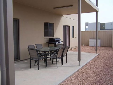 Relax On Par - Grafton Accommodation 10