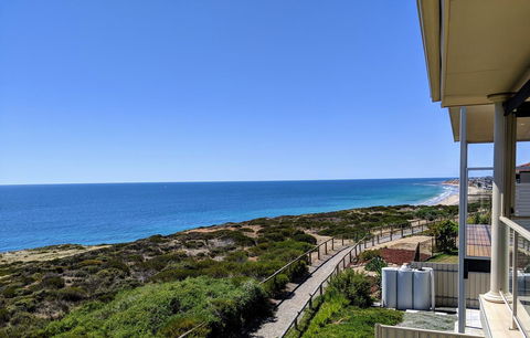 Ochre Point Beach House On Moana Seafront - Grafton Accommodation 7
