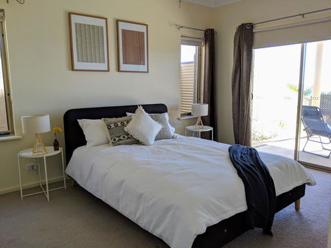 Ochre Point Beach House On Moana Seafront - Grafton Accommodation 11