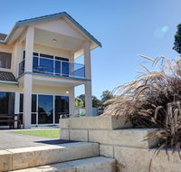 Bay Bliss - Grafton Accommodation