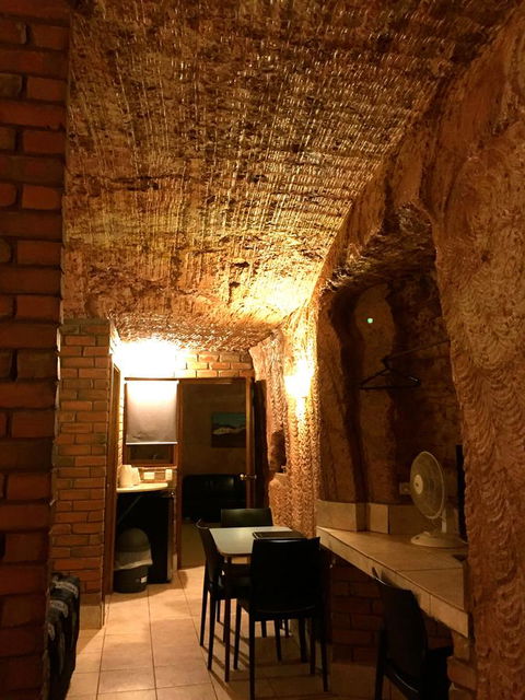 The Lookout Cave Underground Motel - Grafton Accommodation 19