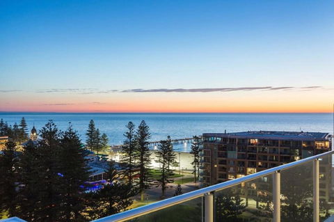 Glenelg Skyline Penthouse - Grafton Accommodation 32