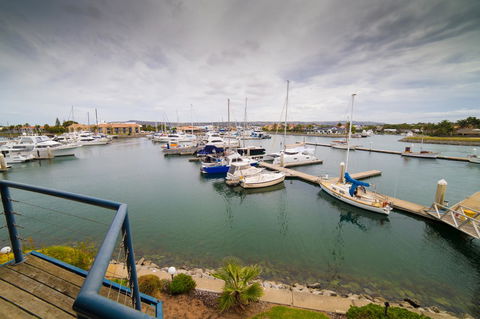 Marina Reflections - Grafton Accommodation 9