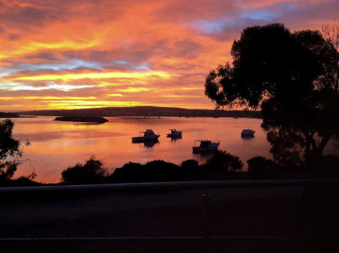 Seasalt - Grafton Accommodation 15