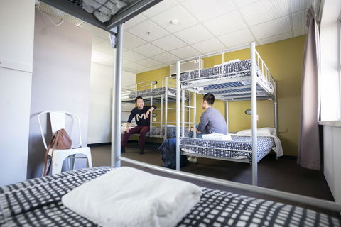 YHA Adelaide Central - Grafton Accommodation 13