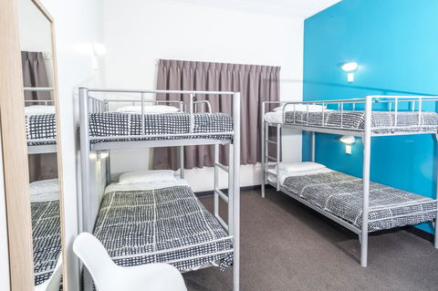 YHA Adelaide Central - Grafton Accommodation 34