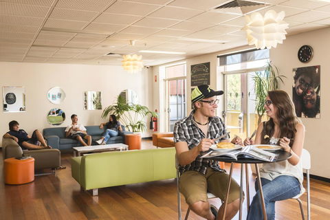 YHA Adelaide Central - Grafton Accommodation 35