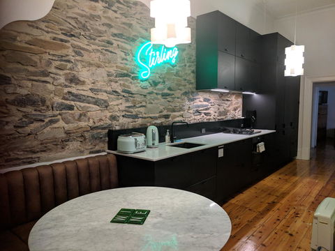 Glenelg 3 Bedroom Apartment - Grafton Accommodation 7