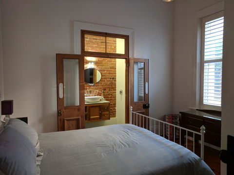 Glenelg 3 Bedroom Apartment - Grafton Accommodation 2
