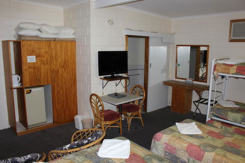 Island Motel Kingscote - Grafton Accommodation 30