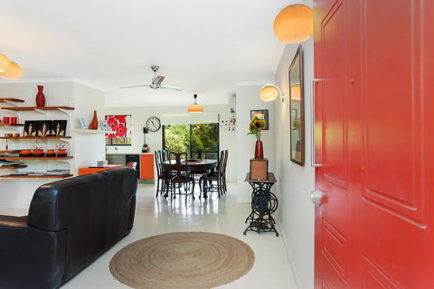 Red Door - Grafton Accommodation 0