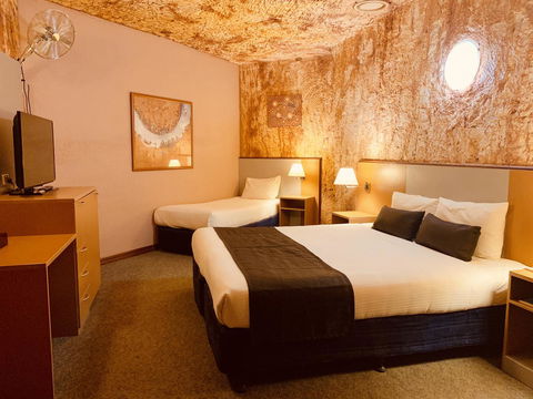 Desert Cave Hotel - Grafton Accommodation 23