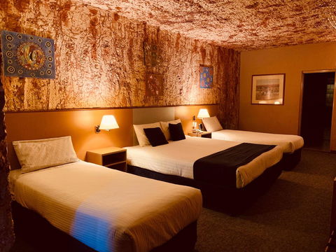 Desert Cave Hotel - Grafton Accommodation 29