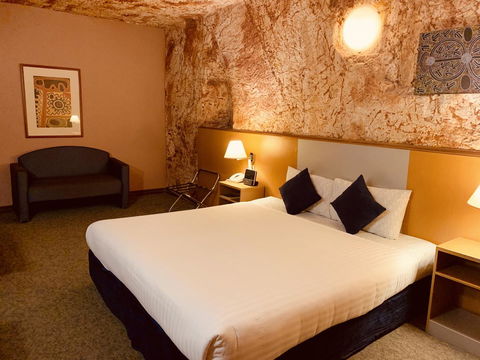 Desert Cave Hotel - Grafton Accommodation 3