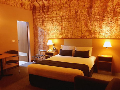 Desert Cave Hotel - Grafton Accommodation 40