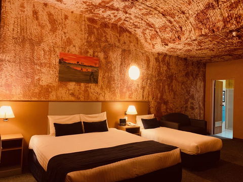 Desert Cave Hotel - Grafton Accommodation 25
