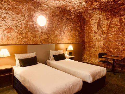 Desert Cave Hotel - Grafton Accommodation 15