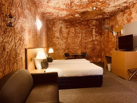 Desert Cave Hotel - Grafton Accommodation 16