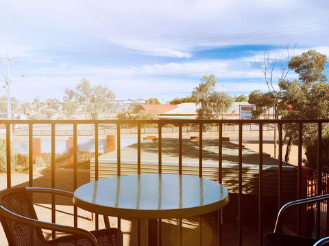 Desert Cave Hotel - Grafton Accommodation 0