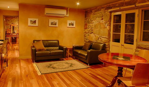 1860 Wine Country Cottages - Grafton Accommodation 23