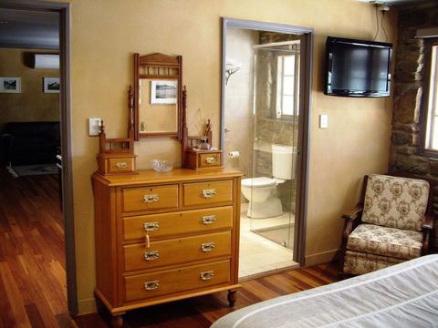 1860 Wine Country Cottages - Grafton Accommodation 15