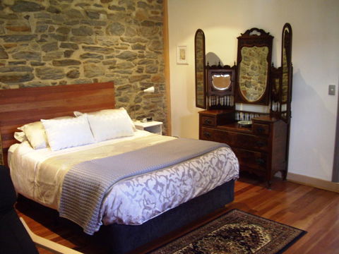 1860 Wine Country Cottages - Grafton Accommodation 4