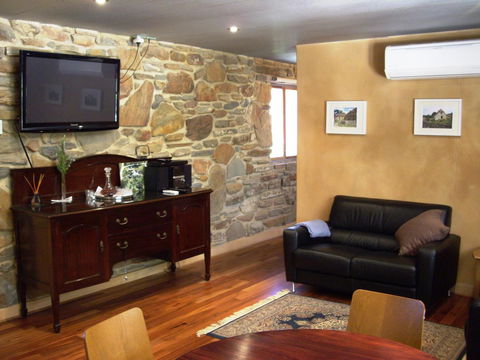 1860 Wine Country Cottages - Grafton Accommodation 12