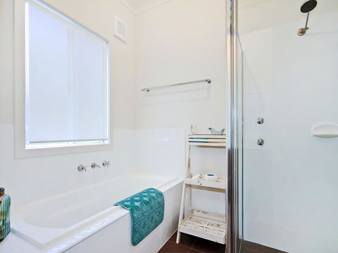Seas The Day - Grafton Accommodation 15