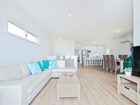Seas The Day - Grafton Accommodation 2