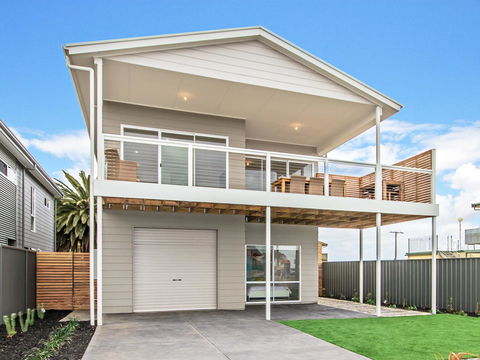 Seas The Day - Grafton Accommodation 0