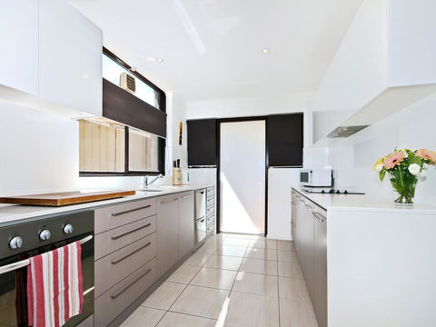 Pearl By The Sea - Grafton Accommodation 3